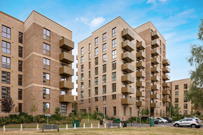 1 Bedroom Apartment For Sale In Park Rise, Sunrise Avenue, Hornchurch, Havering, RM12