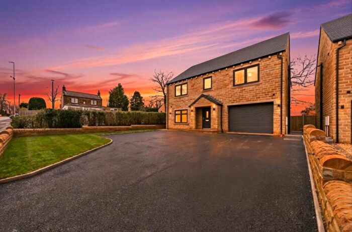 5 Bedroom Detached House For Sale In Bradford Road, Birkenshaw, BD11