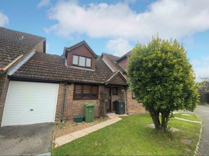 3 Bedroom House To Rent In Pettys Brook Road, Chineham, Basingstoke, RG24