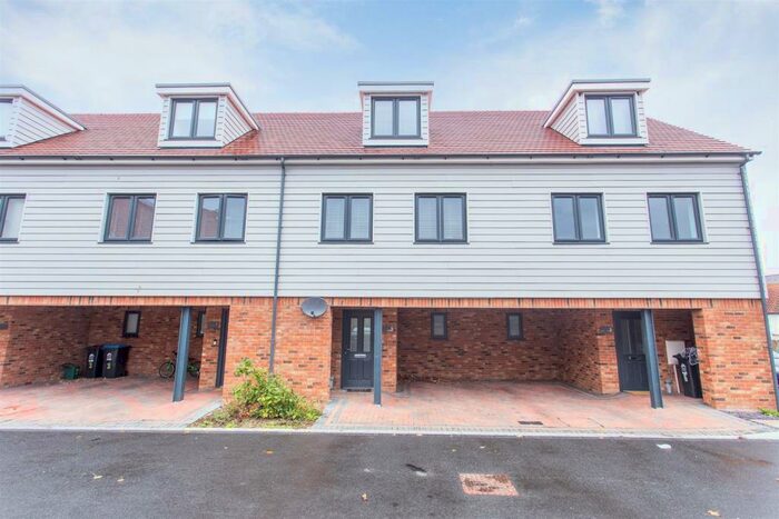 2 Bedroom House To Rent In Dorman Avenue South, Aylesham, Canterbury, CT3