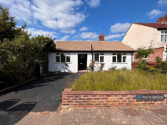 2 Bedroom Bungalow To Rent In Westbury Road, Beckenham, BR3