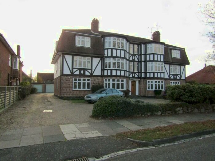3 Bedroom Flat To Rent In Eton Road, Frinton-on-Sea, CO13