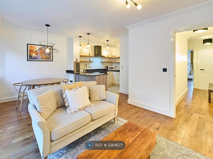 2 Bedroom Flat To Rent In Bellflower Mews, Canterbury, CT1