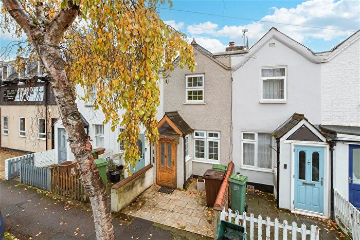 2 Bedroom Terraced House For Sale In Lind Road, Sutton, Surrey, SM1