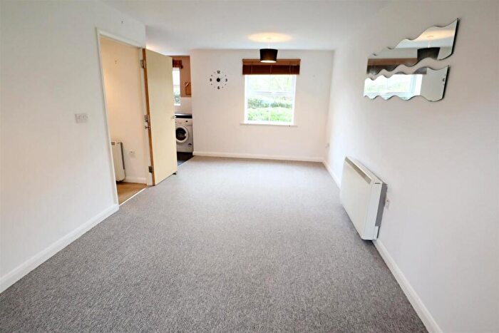 2 Bedroom Apartment To Rent In Linnet Court, Uppingham, Rutland, LE15
