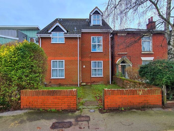 1 Bedroom Flat To Rent In Millbrook Road East, Freemantle, SO15