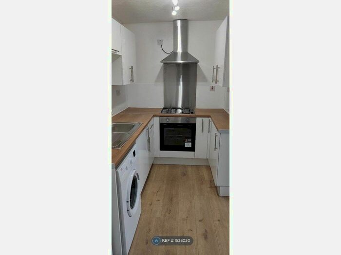 1 Bedroom Flat To Rent In Norfolk Road, Ilford, IG3