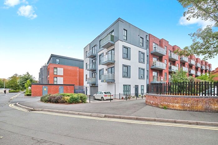 2 Bedroom Flat For Sale In Tamworth Street, Lichfield, Staffordshire, WS13