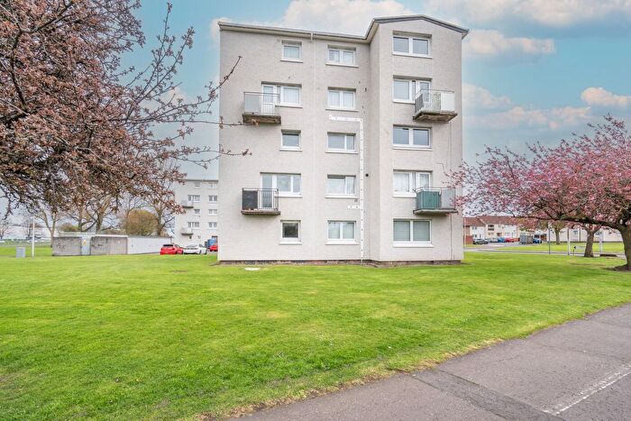 3 Bedroom Maisonette For Sale In Earn Road, Kirkcaldy, KY1