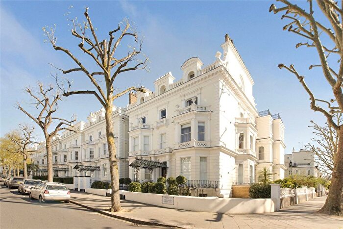 2 Bedroom Flat To Rent In Holland Park, London, W11