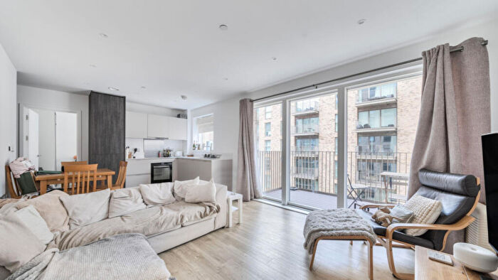 1 Bedroom Flat For Sale In Whittle Road, Kidbrooke, SE3