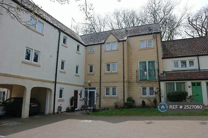 2 Bedroom Flat To Rent In Horsebrook, Calne, SN11