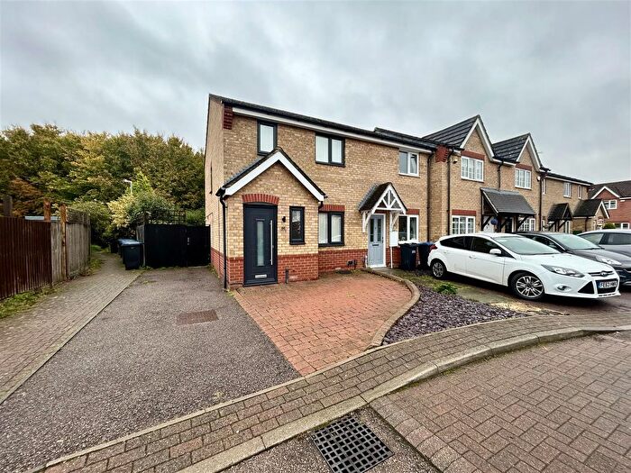 3 Bedroom Semi-Detached House To Rent In Davenport, Harlow, CM17