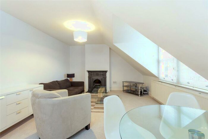 1 Bedroom Apartment To Rent In Lucerne Road, Highbury, N5