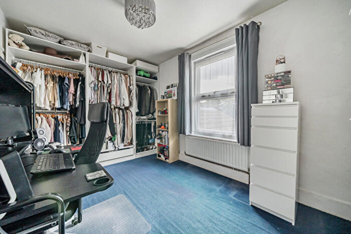 2 Bedroom Terraced House For Sale In Brook Street, Erith, DA8