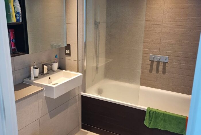 1 Bedroom Flat For Sale In Daneland Walk, London, N17