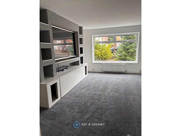 3 Bedroom Semi-Detached House To Rent In Kingston Close, Wigan, WN3