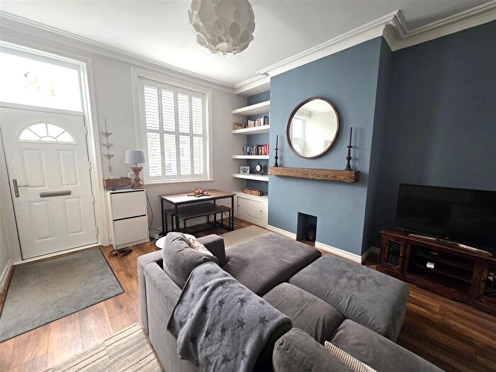 2 Bedroom End Of Terrace House To Rent In Eggleston Street, Leeds, LS13