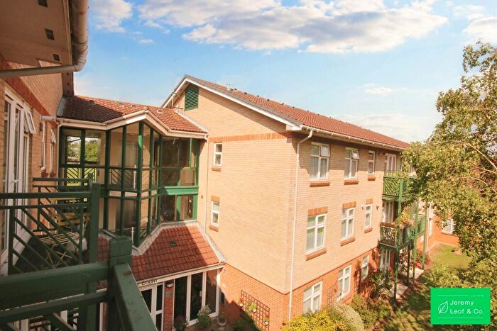 1 Bedroom Retirement Property For Sale In Friern Barnet Lane, London, N20