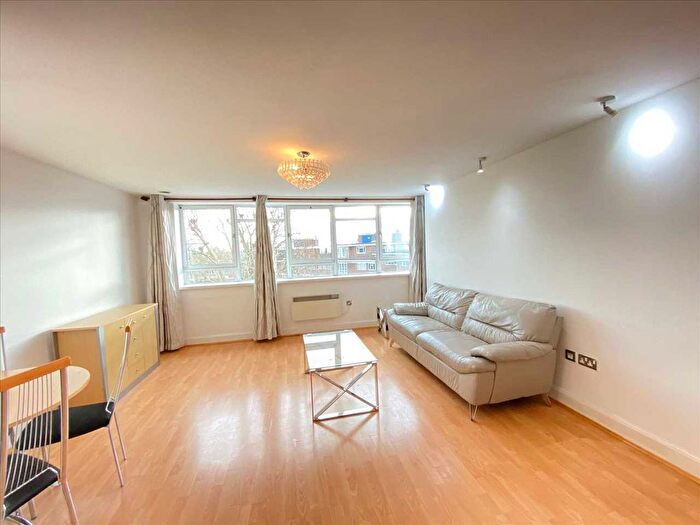 2 Bedroom Flat To Rent In Mercury House, Heathcroft, Ealing, W5
