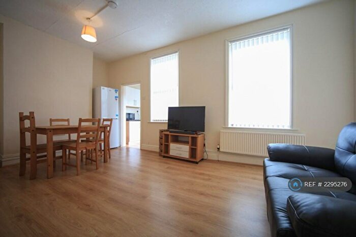 4 Bedroom Terraced House To Rent In Avondale Road, Liverpool, L15