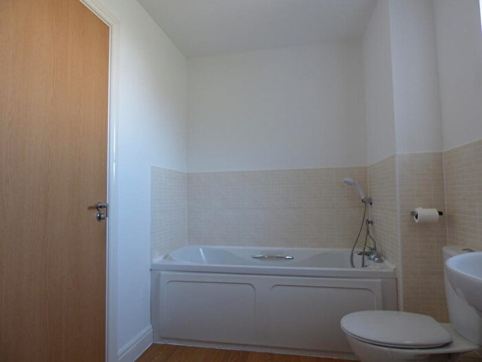 2 Bedroom Apartment To Rent In Milton Keynes Walton Grange, MK7