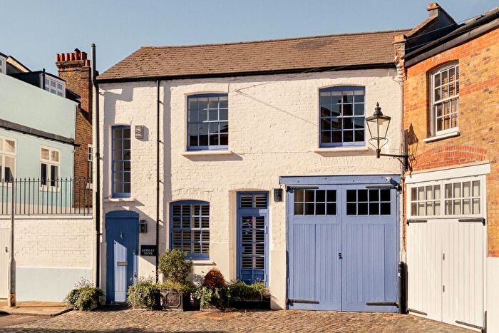 3 Bedroom End Of Terrace House For Sale In Kersley Mews, London, SW11