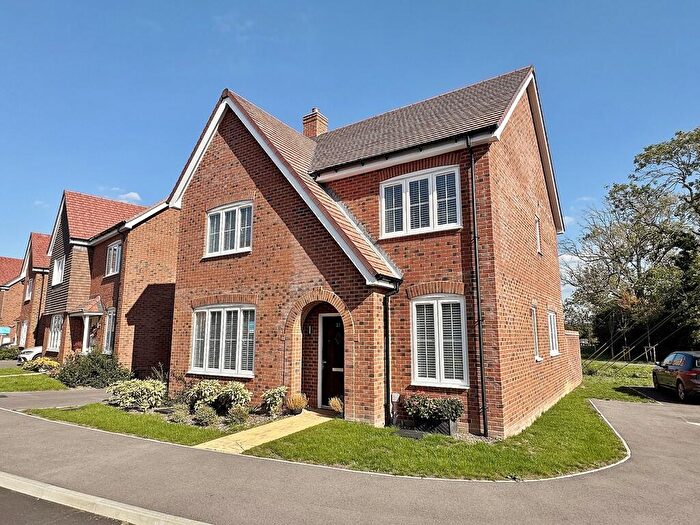 4 Bedroom Detached House For Sale In Oakland Road, Botley, SO32