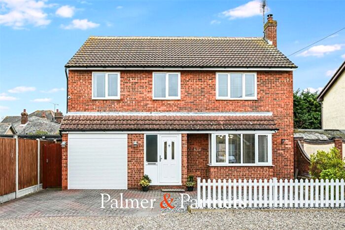4 Bedroom Detached House For Sale In Elm Road, South Woodham Ferrers, Chelmsford, Essex, CM3