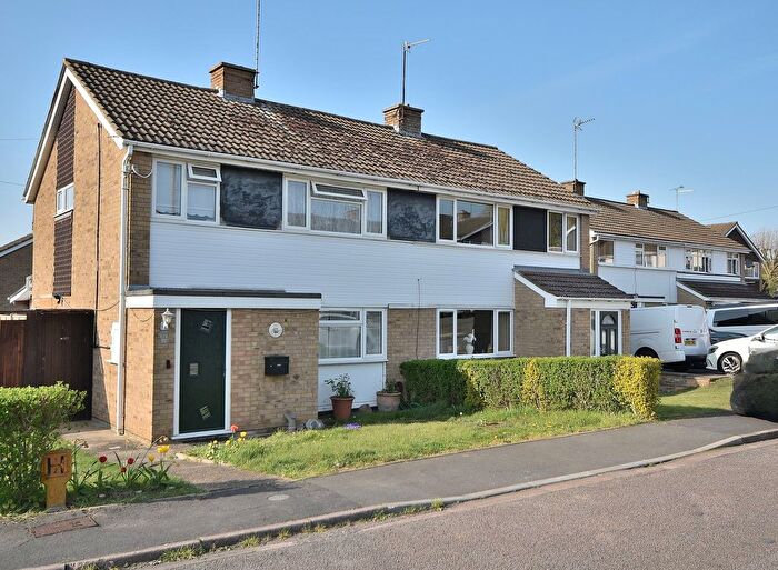 3 Bedroom Semi-Detached House For Sale In Woburn Court, Rushden, NN10