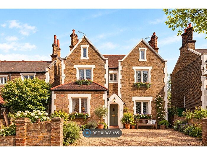 2 Bedroom Flat To Rent In Wellington Way, London, E3