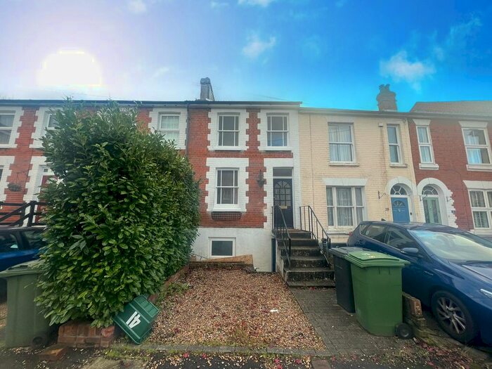 2 Bedroom Property To Rent In Southern Road, Basingstoke, RG21