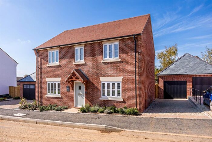 4 Bedroom Detached House For Sale In Fiddleford Ridge, Sturminster Newton, DT10