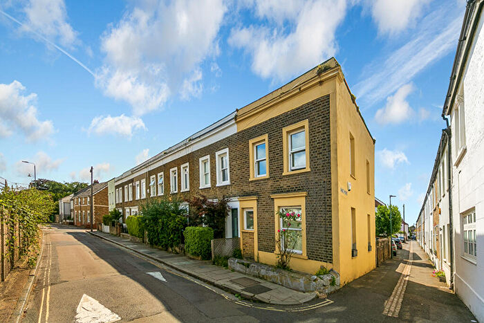 2 Bedroom End Of Terrace House To Rent In Rock Avenue, Mortlake, SW14