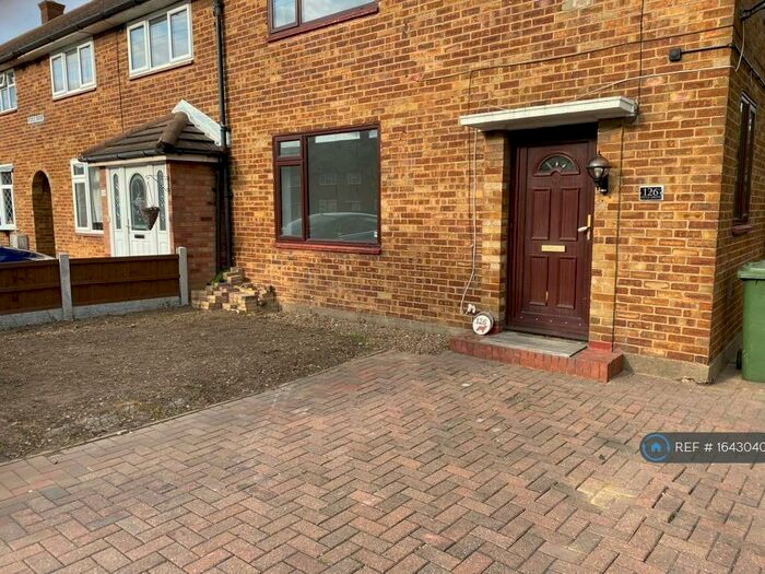 3 Bedroom End Of Terrace House To Rent In Foyle Drive, South Ockendon, RM15