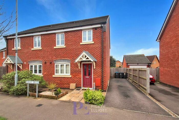 3 Bedroom Semi-Detached House To Rent In Faray Drive, Hinckley, LE10