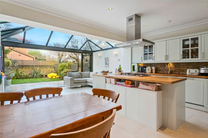 4 Bedroom Terraced House To Rent In Raleigh Road, Richmond, Surrey, TW9