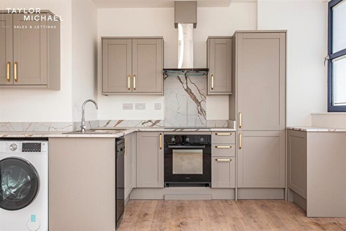 1 Bedroom Flat To Rent In The Esplanade, Worthing, BN11