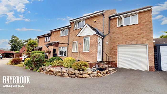 3 Bedroom End Of Terrace House For Sale In Cairn Drive, Chesterfield, S43