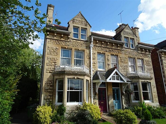 5 Bedroom Semi-Detached House For Sale In Primrose Villas: Wothorpe, PE9