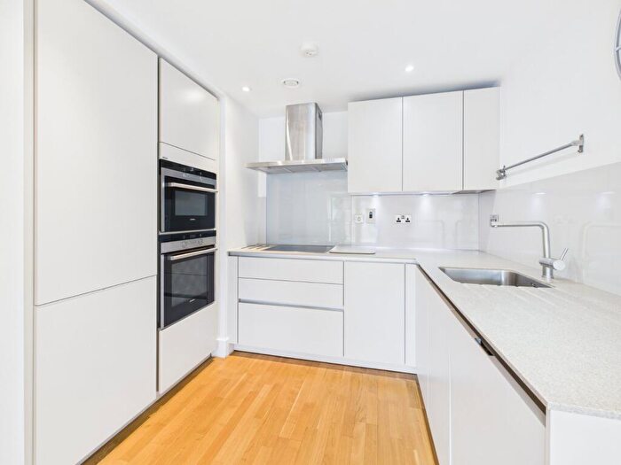 2 Bedroom Apartment To Rent In Oak End Way, Gerrards Cross, Buckinghamshire, SL9