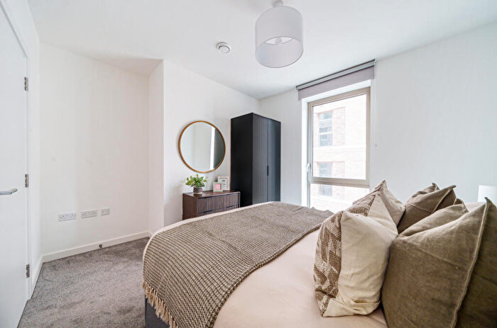 2 Bedroom Apartment To Rent In Bed, Nd Floor, Haweswater At Anchors Point In Gallions Reach, E16