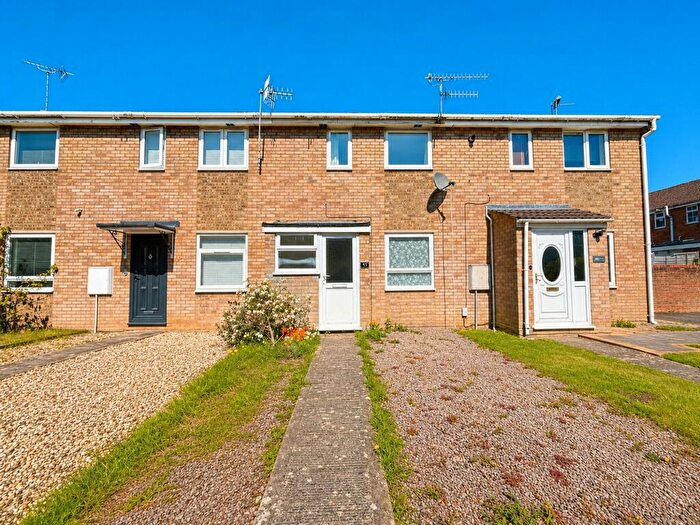 2 Bedroom Terraced House For Sale In Mellow Ground, Swindon, SN25