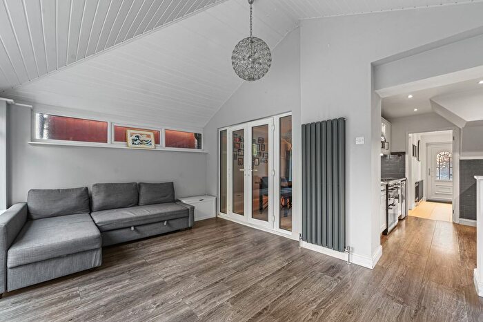 3 Bedroom End Of Terrace House For Sale In Lucas Avenue, Chelmsford, Essex, CM2