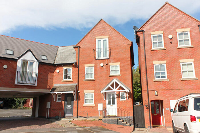 3 Bedroom End Of Terrace House For Sale In Newgate End, Wigston, LE18