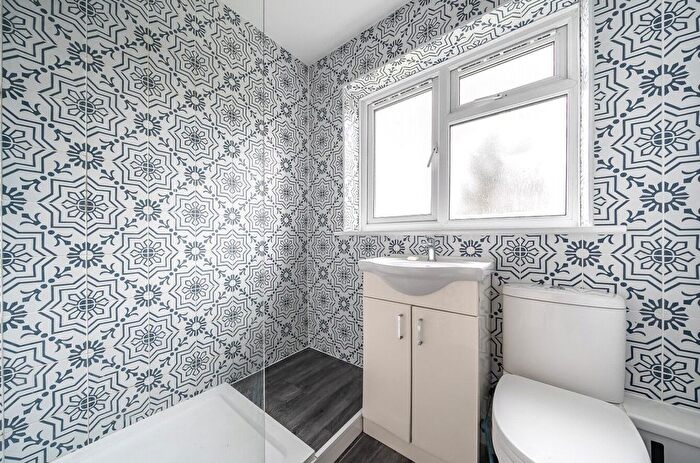 2 Bedroom Flat For Sale In Mundays Mead, Wincanton, Somerset, BA9