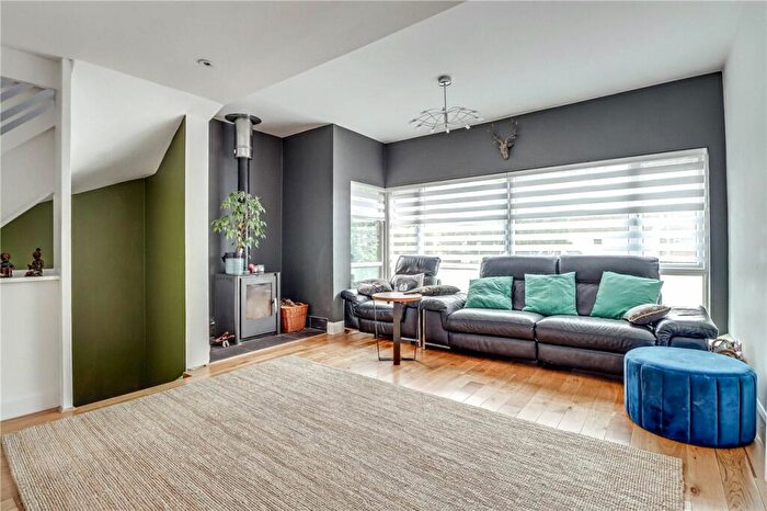 3 Bedroom End Of Terrace House For Sale In Colne Gardens, London Colney, St. Albans, Hertfordshire, AL2
