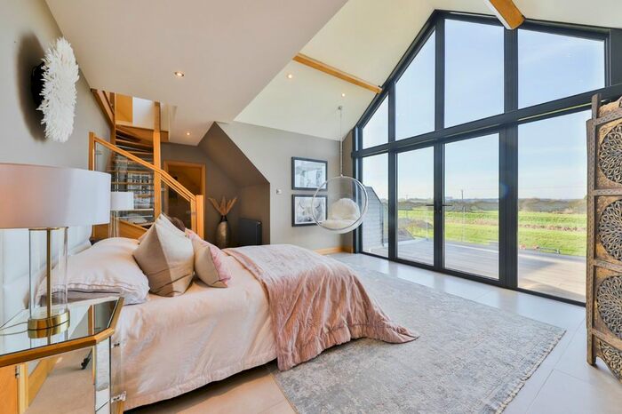 4 Bedroom Detached House For Sale In Ferry Road, Barrow Haven, Barrow-Upon-Humber, Lincolnshire, DN19