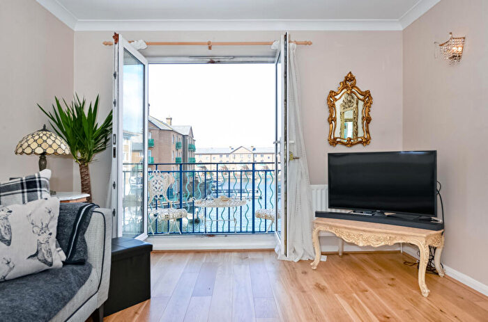 2 Bedroom Apartment To Rent In Victory Mews, Brighton Marina, BN2