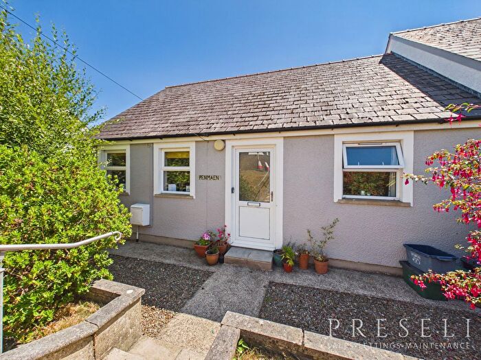 2 Bedroom Semi-detached Bungalow To Rent In Precelly Crescent, Stop Amp; Call, SA64